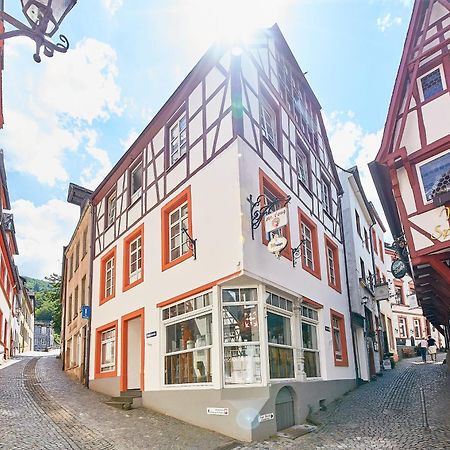 Fachwerkperle Am Historischen Marktplatz Bernkastel-Kues Exterior photo